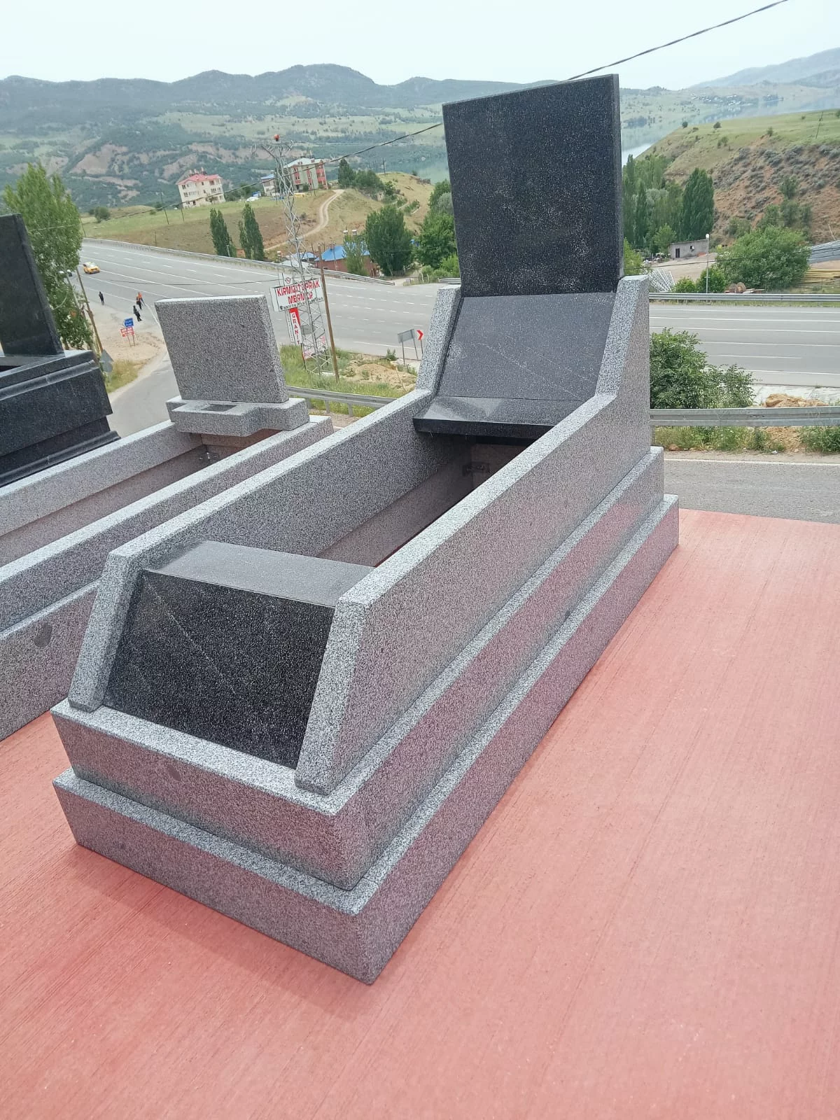 Tunceli Granit Mezar Modelleri | Kırmızıtoprak Mermer